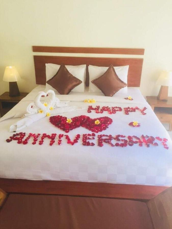 The Tinsi Hotel Toyapakeh Bagian luar foto