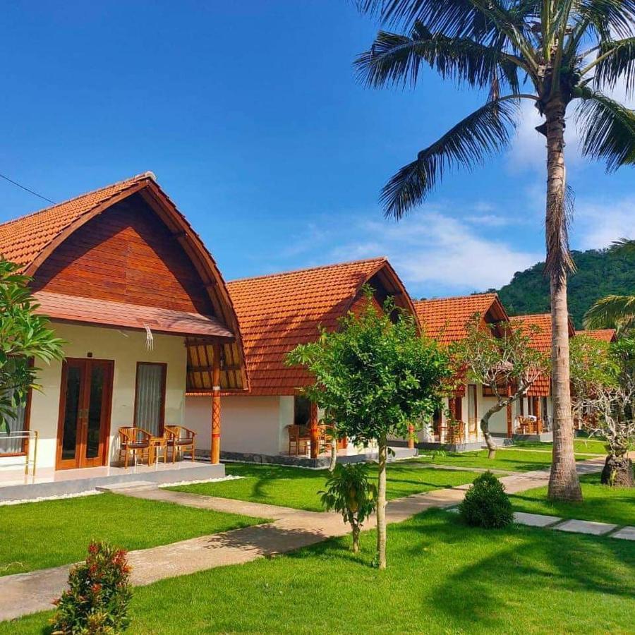 The Tinsi Hotel Toyapakeh Bagian luar foto