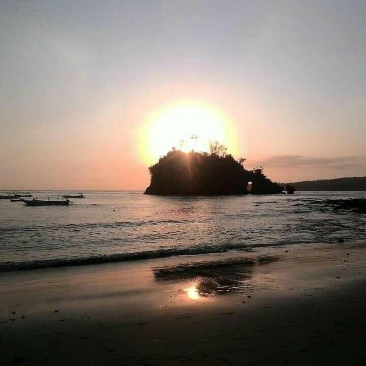 The Tinsi Hotel Toyapakeh Bagian luar foto