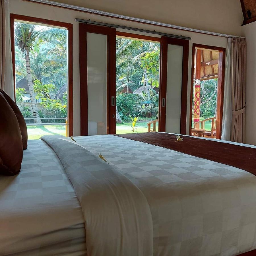 The Tinsi Hotel Toyapakeh Bagian luar foto