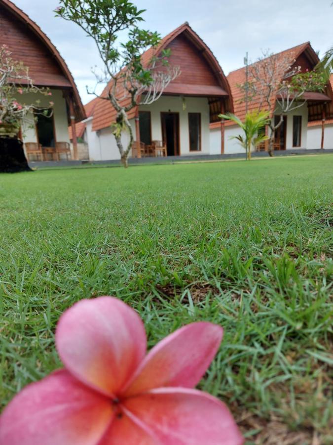 The Tinsi Hotel Toyapakeh Bagian luar foto